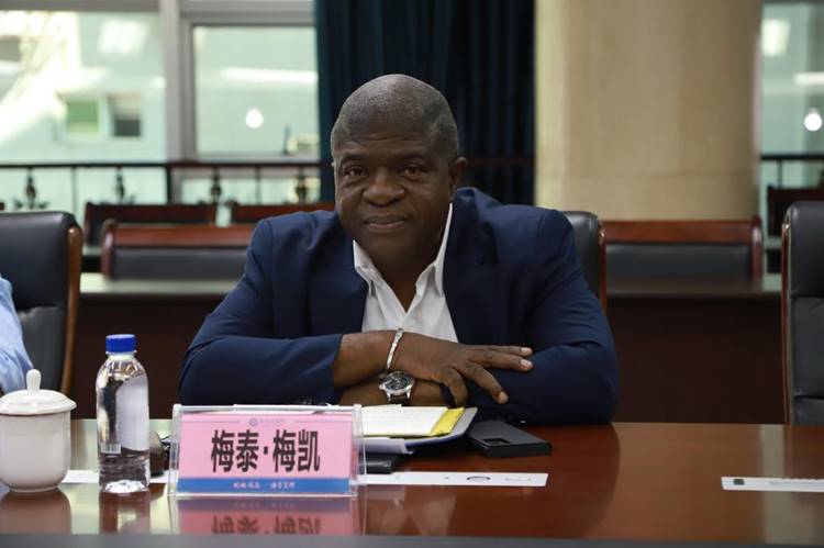 https://www.pzhu.cn/__local/1/FC/32/D1E99747AC2C62CAD6EB83996DF_B34C2954_EE45.jpg